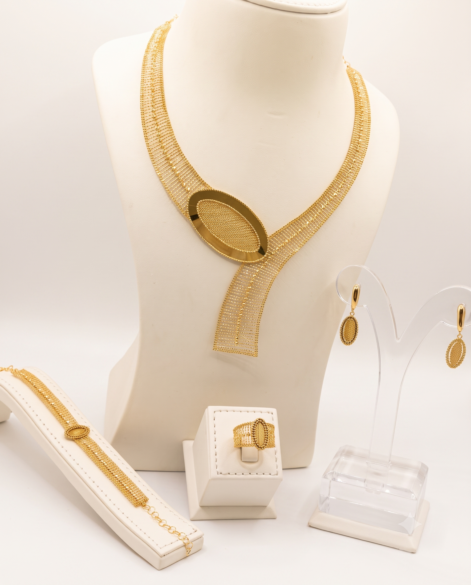 18K Gold Designer Jewelry Set