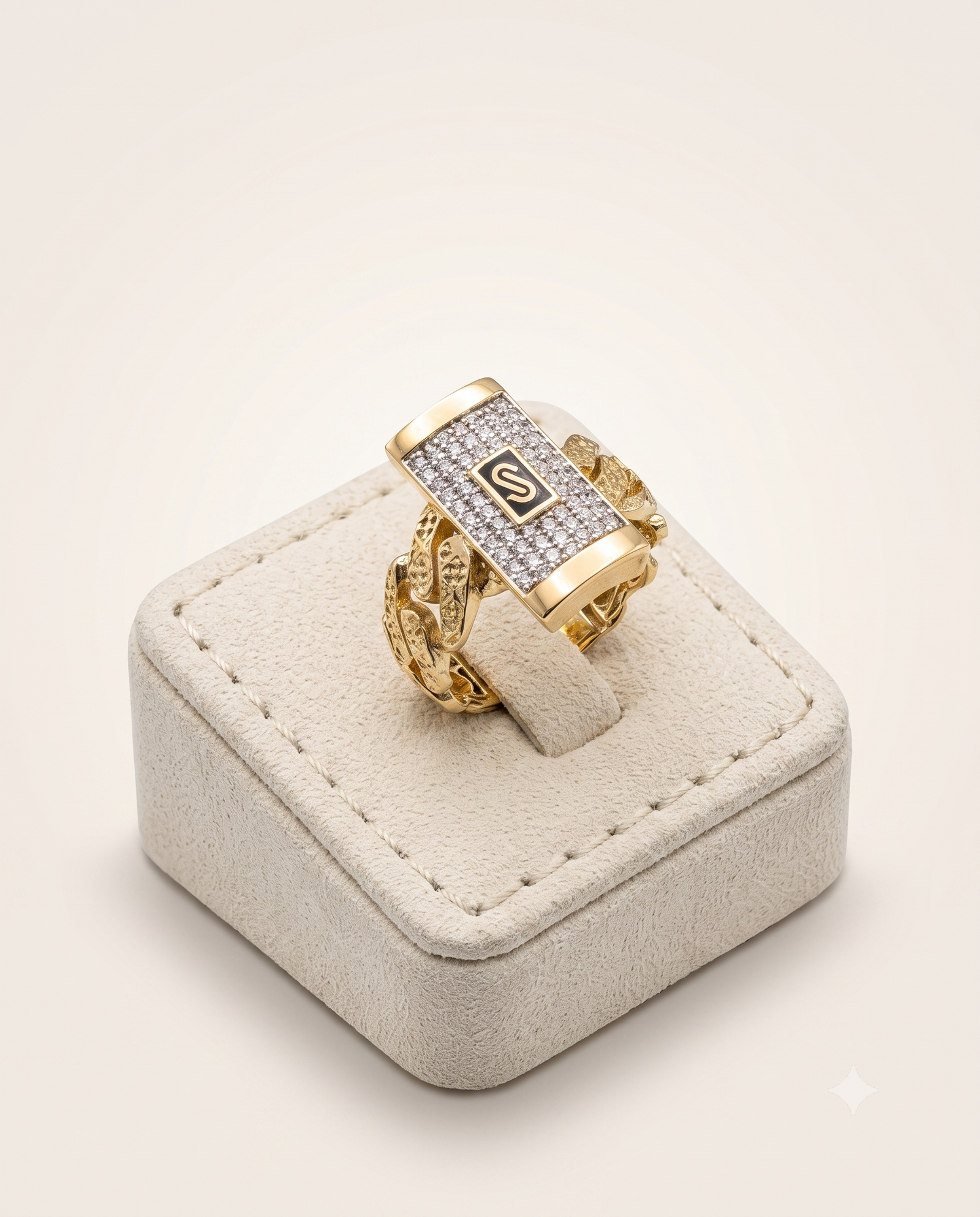 18K Gold Premium Ring – Contemporary Designer Collection